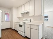 2 Br, 1 bath, Apartment 4585 E Mckinley Ave