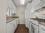 2 Br, 1 bath, Apartment 700 Huron Avenue