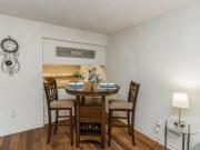 2 Br, 1 bath, Apartment 7600 Montgomery Blvd NE