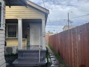 2 Br, 1 bath, Condo 1625 1/2 W 55th St