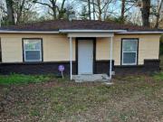 2 Br, 1 bath, Single Family 3319 Beatrice Dr