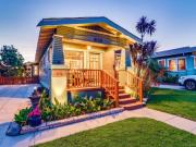 2 Br, 1 bath, Single Family 3370 Bancroft St