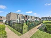 2 BR, 2 BA Apartment 3201 East Park Row Drive Unit 25...