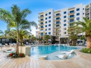 2 BR, 2 BA Apartment 901 West Chestnut Street Unit 436,...