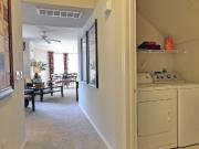 2 Br, 2 bath, Apartment 825 E Palomar St