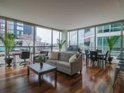 2 Br, 2 bath, Condo 1624 W Division St