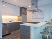 2 Br, 2 bath, Condo 230 W Hubbard St