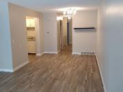 2 Br Clean Condo Rent varsity@uofc/brentwood Ctrain Sep.1