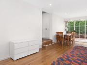 2 Bradstreet Road, Mount Waverley, VIC 3149 House for...