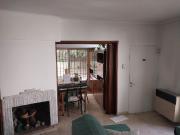 2 Casas en un amplio terreno cochera semicubierta se...