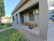 2 CASAS EN VENTA EN LONGCHAMPS CON PARQUE