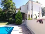 2 Casas, grande de 4 Rec y estudio, más casa de 2 rec