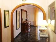 2 CASAS INDEPENDIENTES con 4 aptos. independientes...
