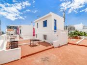 2 Casas típicas algarvias com 5+1 quartos e um terraço...
