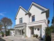 2 Castle Court, Clontarf, Dublin 3
