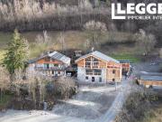 2 chalets individuels vendus ensemble dans un...