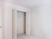 2 chambres à coucher 1 salle de bain