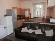 2 double bedroom available in 4bed flat