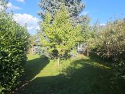 2 Einfamilienhäuser mit Garten, Carport und Pool in...