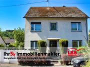 2 Fam. Haus mit Erweiterungspotential bzw. Parzelle...