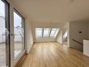 2 geschoßige DG Wohnung mit Terrasse U1 Nähe provisionsfrei