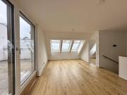 2 geschoßige DG Wohnung mit Terrasse U1 Nähe provisionsfrei