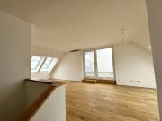 2 geschoßige DG Wohnung mit Terrasse U1 Nähe provisionsfrei
