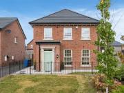 2 Helens Wood Gardens