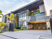 2 kanal brand new luxury ultra modern designe bungalow...