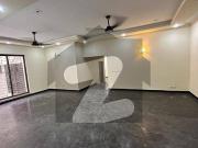 2 Kanal Commercial House Is Available For Rent