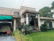 2 Kanal Elegant And Fully Maintained Super Hot Located...