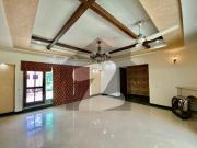 2 Kanal Elegant And Fully Maintained Super Hot Located...