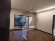 2 Kanal Facing Golf Villa For Rent Defence Raya