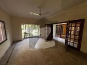 2 Kanal House For Sale In Main Cantt