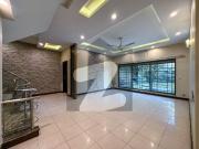 2 Kanal House With A Lush Lawn And Basement Bahria Town...