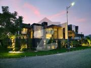 2 Kanal Luxurious Ultra Modern Fully Furnished House