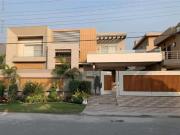 2 Kanal Slightly Used House For Sale At Wapda Town...