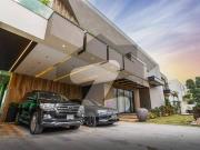 2 Kanal Top Of The Line Good Location Brand New Modern...