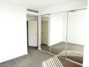 2 Level, 2 Bedroom +Study Apartment!