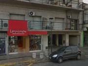 2 Locales chicos sobre Avenida Cordoba!