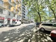 2 Locali Viale Papiniano 1.600€