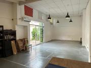 2 oficinas salón 15x6 con cocina 1 baño. Uso comercial o...