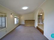 2 Pheasant Avenue, Beenleigh QLD 4207 House For Rent |...