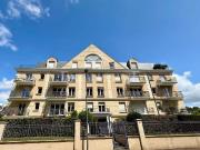 2 pièces dans résidence récente