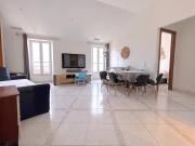 2 Pièces Dernier étage Nice Carré d'Or