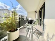 2 PIECES EN ETAGE TERRASSE PARKING