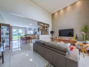 2 QUARTOS, 1 SUÍTE, LINDA E ACONCHEGANTE EM EXCELENTE...