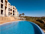 2 quartos, garagem, piscina, em Lagos/ Algarve. 101m²...