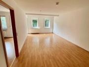 2 Raum im gepflegten Neubau mit Balkon und Aufzug direkt...