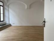 2 Raum Wohnung auch als Praxis oder Büro für USt....